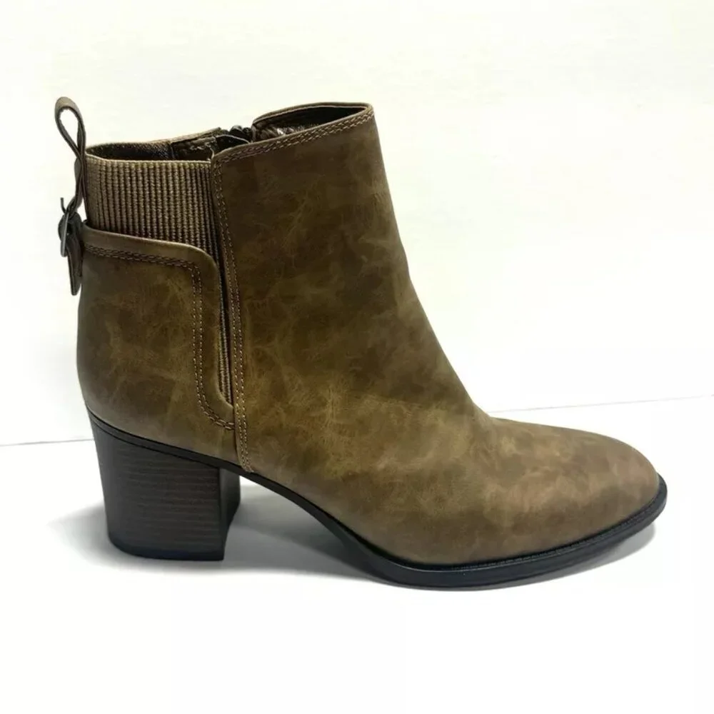 BareTraps Womens Rhoslyn Boot Taupe Size 10 M